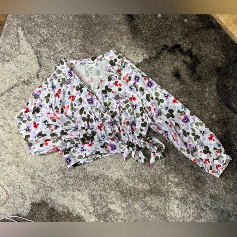 Frank & Oak Floral Tie-Front Blouse - White and Purple, green - size small - Picture 6 of 13